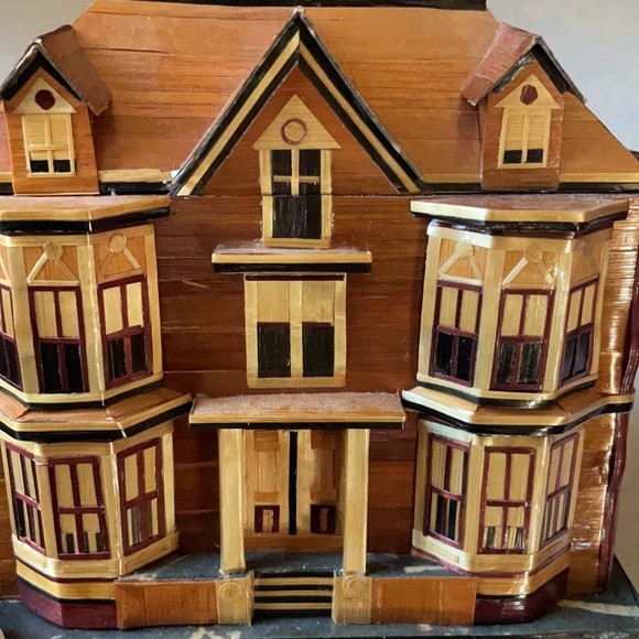 Vintage Victorian colonial bamboo, straw, wheat house opens into a trinket box - Picture 6 of 14